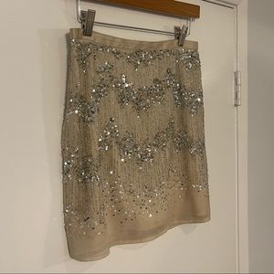 Skirt with pearls